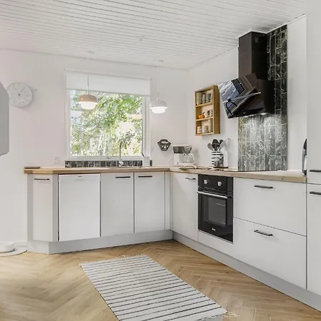 Lovely In With Kitchen * Оттеруп